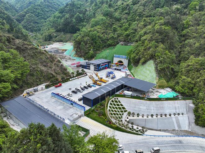 kaiyun登陆入口开云引江补汉工程全速推进主隧洞掘进已突破2000米(图3)