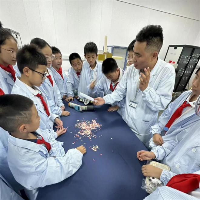 开云kaiyun官网80位中小学生化身为“小小检测工程师”近距离接触医疗器械前沿科技(图2)