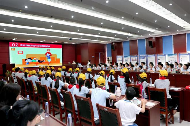 开云kaiyun官网80位中小学生化身为“小小检测工程师”近距离接触医疗器械前沿科技(图4)